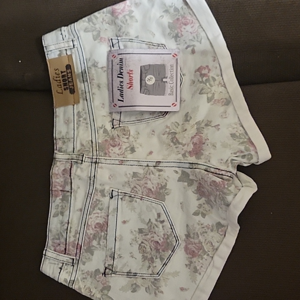 Basic Collection Ladies Denim Floral Shorts Size 5/6